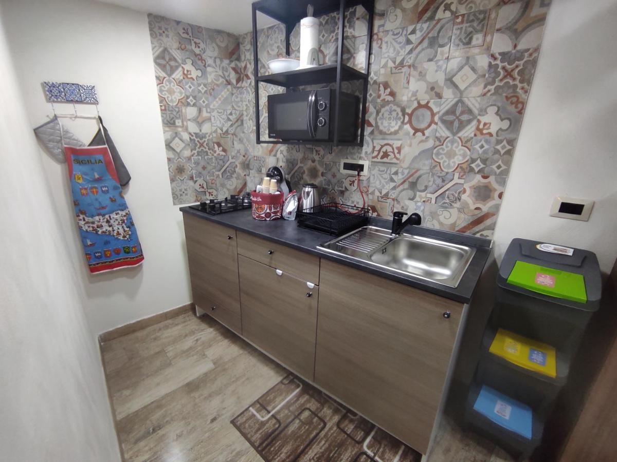 Tapia'S Rooms Big 卡塔尼亚 外观 照片